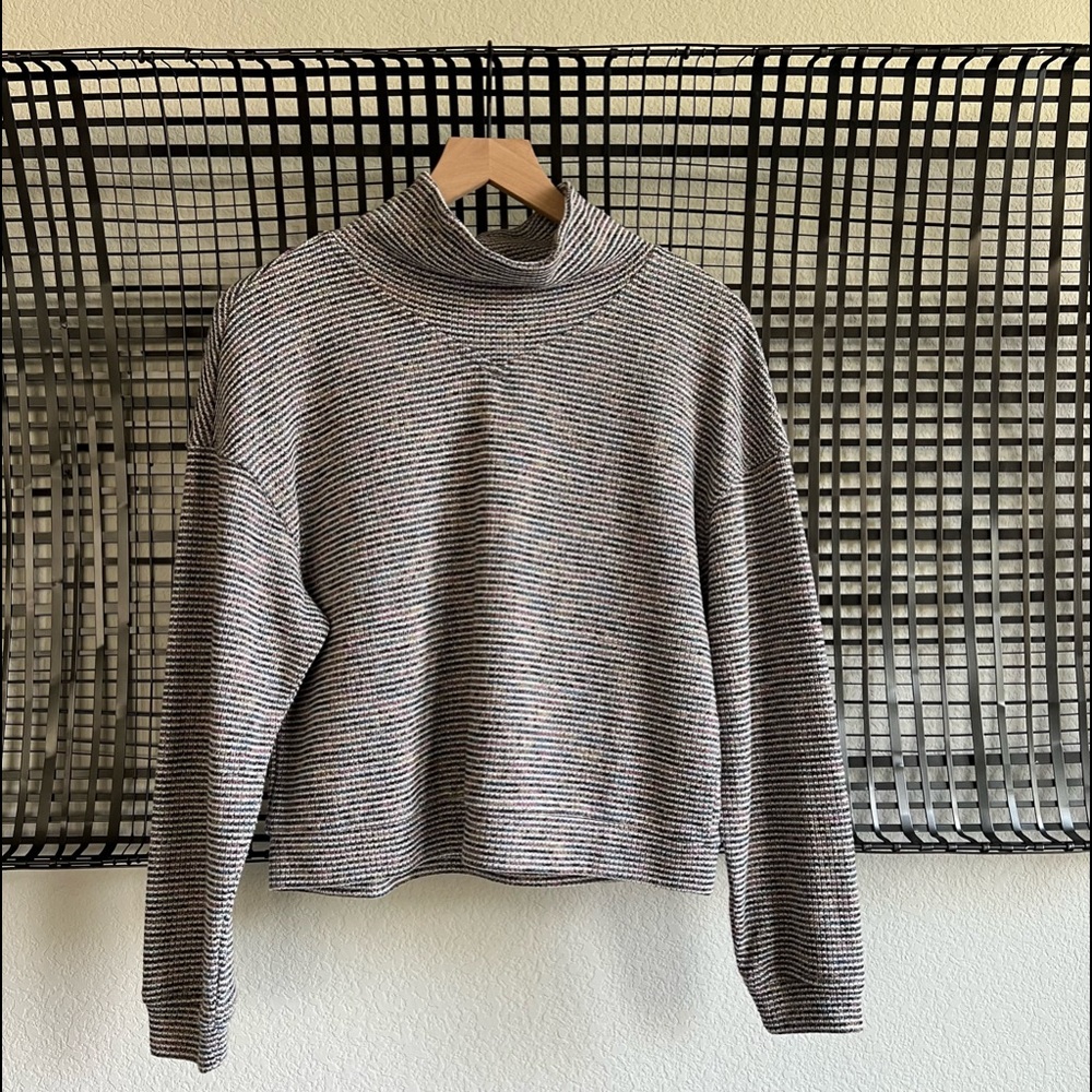 Madewell Textured Turtleneck Top in Rainbow Rib
